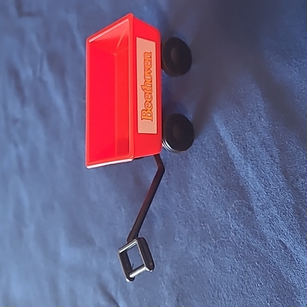 Beethoven Red Wagon Vintage 1990s